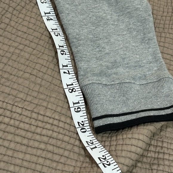 WALT DISNEY WORLD EMBROIDERED HOODED JACKET SIZE XL - Picture 10 of 10